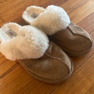 Uggs slippers